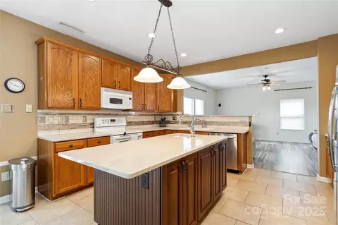 Kitchen - 707 Sinclair Dr, Monroe, NC 28112 photo 2 of 4