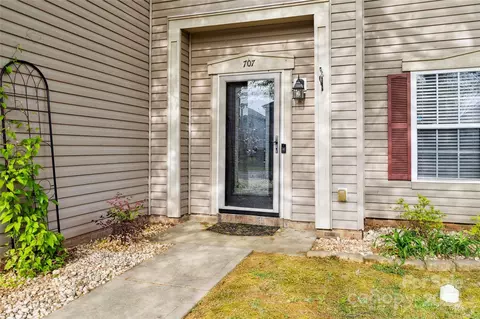 Entry Way - 707 Sinclair Dr, Monroe, NC 28112 photo 1 of 2