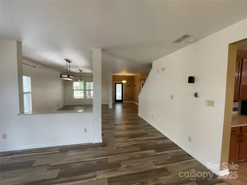 Living - 707 Sinclair Dr, Monroe, NC 28112 photo 4 of 5