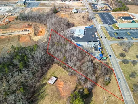 3545 Nc 16 Business Hwy, Denver, NC 28650