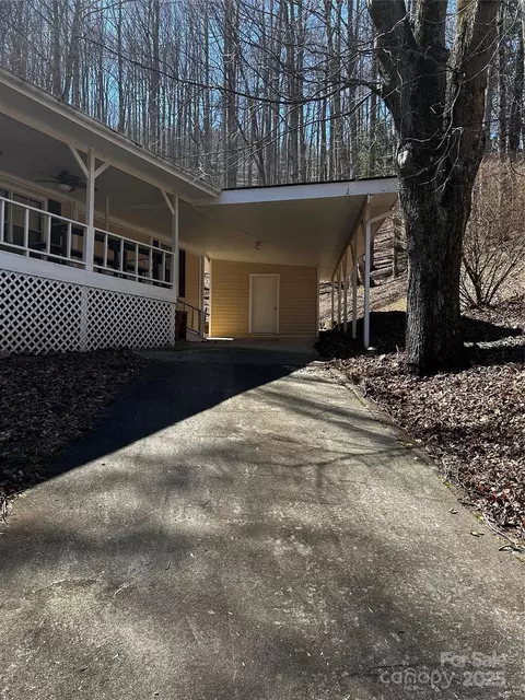 Exterior - 84 Greentree Ln, Canton, NC 28716 photo 1 of 4