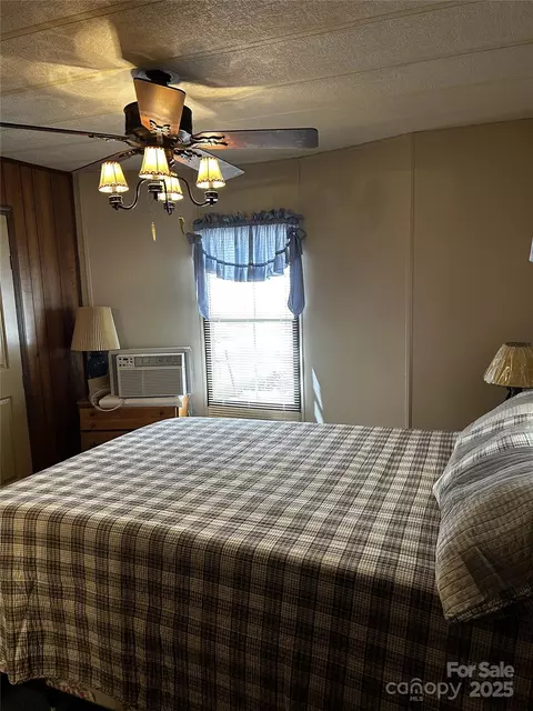 Bedroom - 84 Greentree Ln, Canton, NC 28716 photo 3 of 3