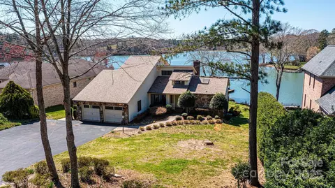 343 River Haven Dr, Taylorsville, NC 28681