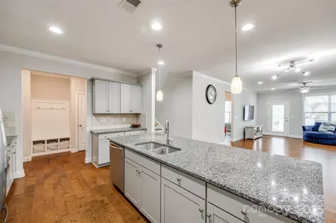 Kitchen - 1211 Croft Dr, Fort Mill, SC 29708 photo 4 of 4