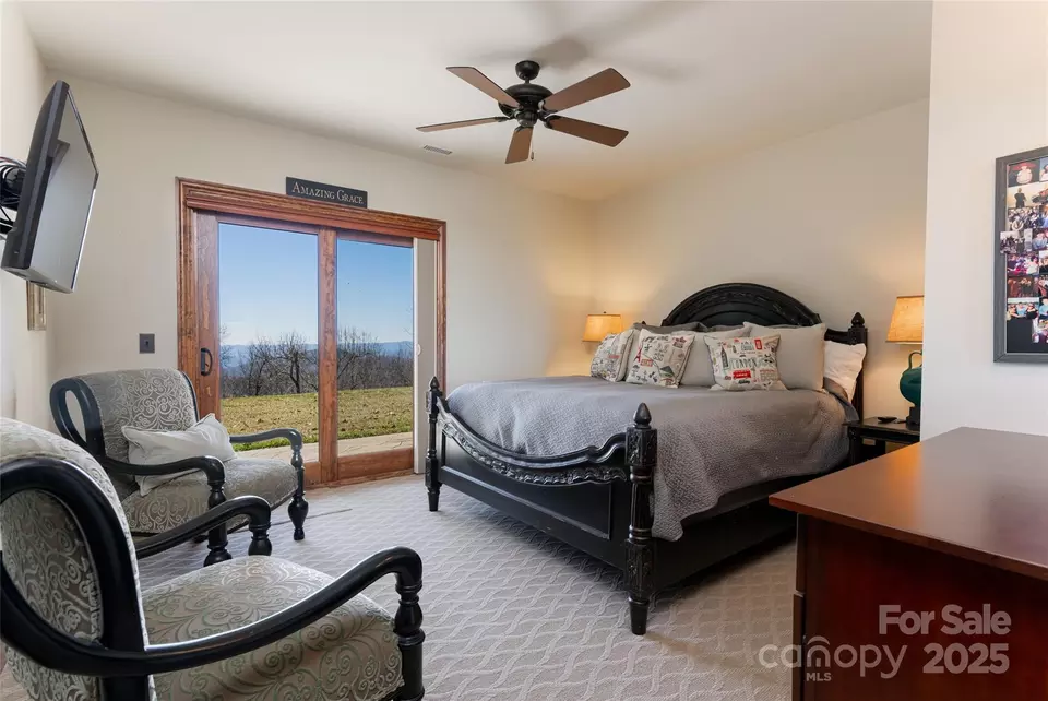 Bedroom - 24 Snow Ridge Dr, Hendersonville, NC 28792 photo 3 of 4