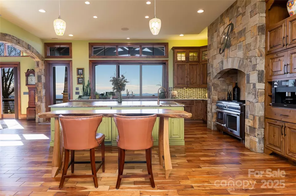 Kitchen - 24 Snow Ridge Dr, Hendersonville, NC 28792 photo 2 of 9