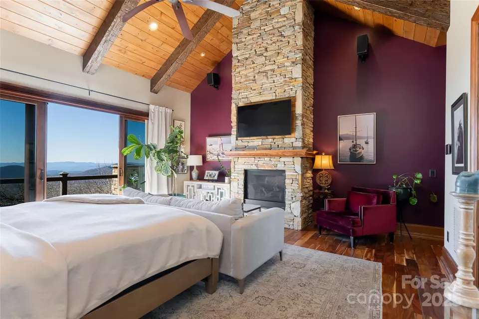 Bedroom - 24 Snow Ridge Dr, Hendersonville, NC 28792 photo 2 of 4