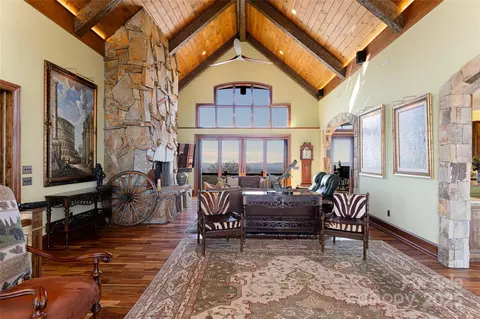 Living - 24 Snow Ridge Dr, Hendersonville, NC 28792 photo 1 of 2