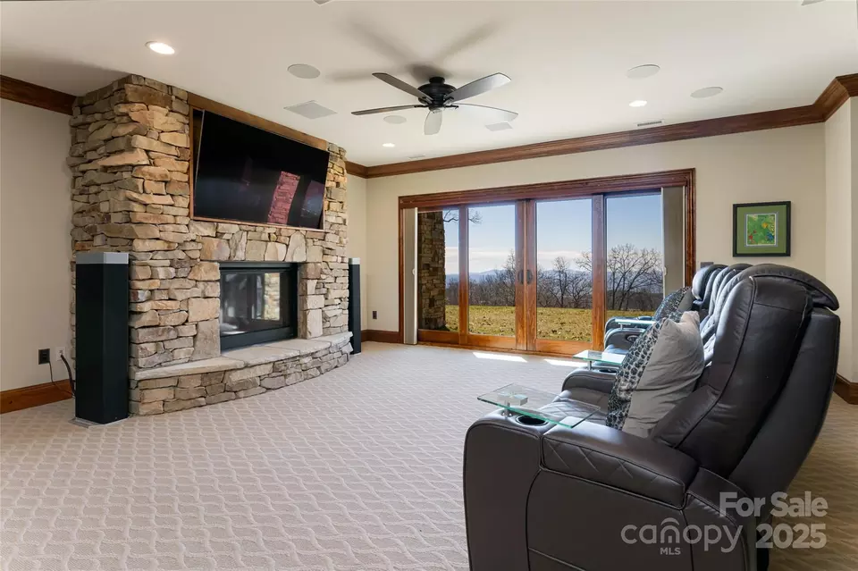 Living - 24 Snow Ridge Dr, Hendersonville, NC 28792 photo 2 of 2