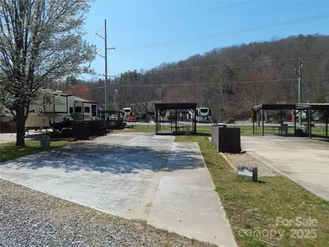 50 Timber Leaf 8 Dr #8, Sylva, NC 28779 photo 2