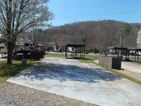 50 Timber Leaf 8 Dr #8, Sylva, NC 28779 photo 3