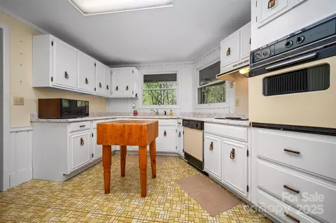 320 Hillswick Rd, Tryon, NC 28782 photo 14