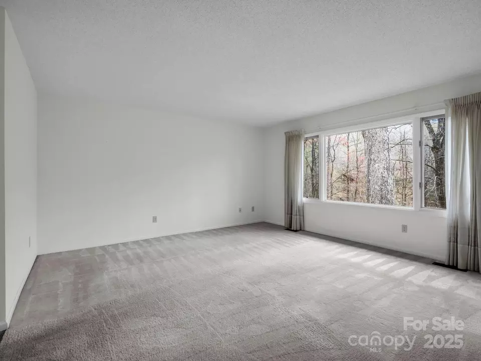 Living - 31 Hunting Country Trl, Tryon, NC 28782 photo 7 of 13