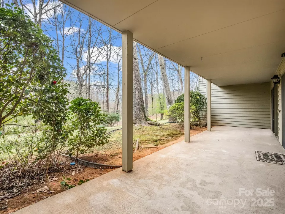 Exterior - 31 Hunting Country Trl, Tryon, NC 28782 photo 3 of 4