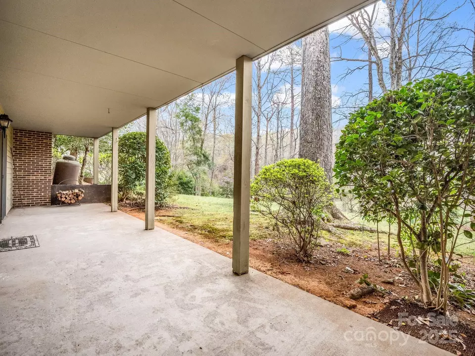 Exterior - 31 Hunting Country Trl, Tryon, NC 28782 photo 2 of 4