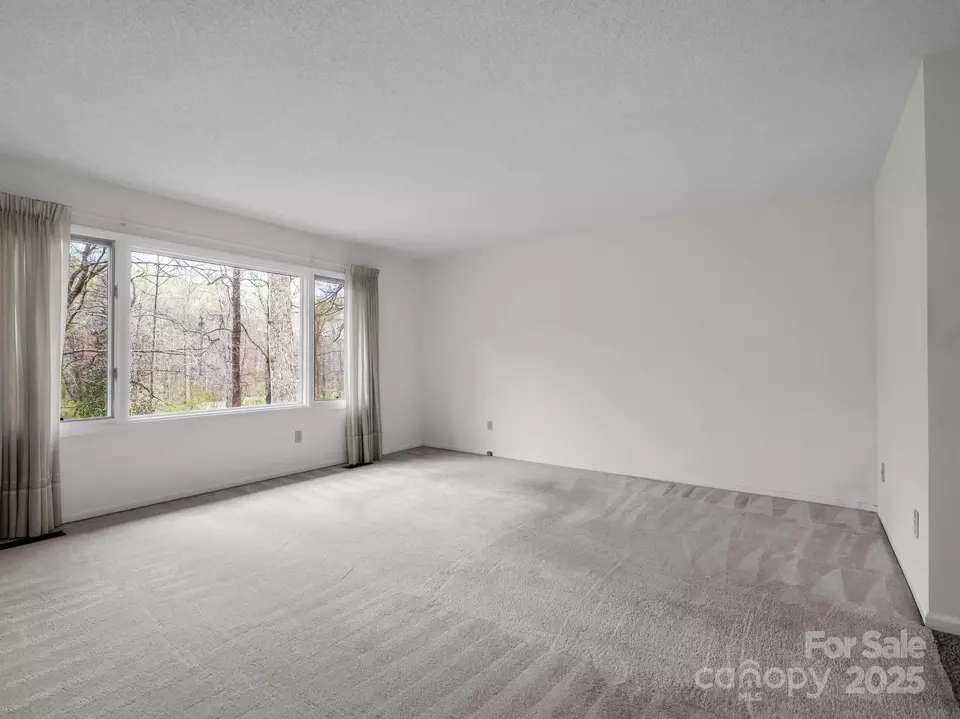 Living - 31 Hunting Country Trl, Tryon, NC 28782 photo 9 of 13