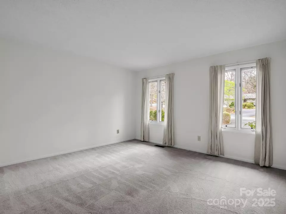 Living - 31 Hunting Country Trl, Tryon, NC 28782 photo 10 of 13