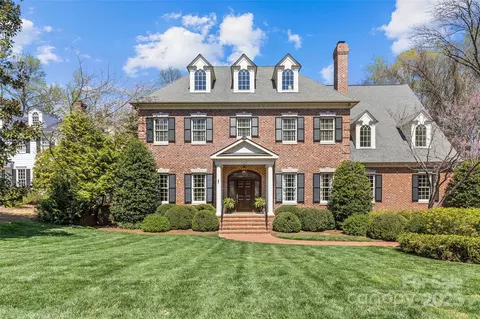 3925 Silver Bell Dr, Charlotte, NC 28211