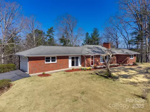 770 New Stock Rd, Weaverville, NC 28787