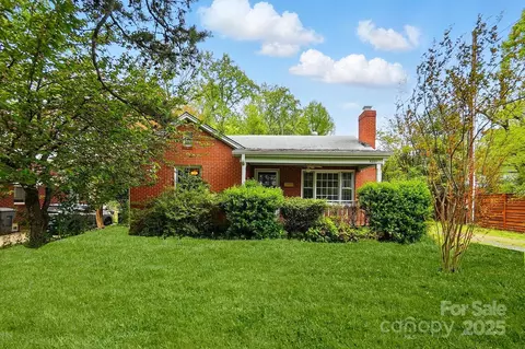 3221 Cosby Pl, Charlotte, NC 28205