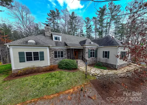 73 Cherry Ridge Ln, Weaverville, NC 28787