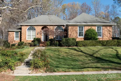 9925 Lampkin Way, Charlotte, NC 28269