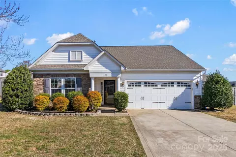 103 Karlyn Ct, Mooresville, NC 28115