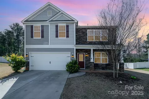 428 Wheat Field Dr, Mount Holly, NC 28120