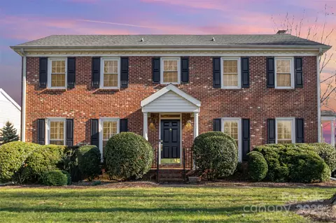 9255 Deer Spring Ln, Charlotte, NC 28210
