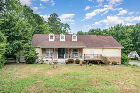 306 Nance Rd, Charlotte, NC 28214