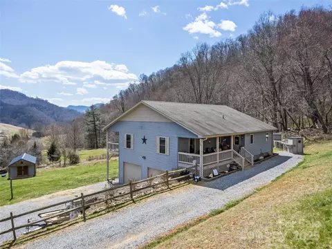 153 Trinity Dr, Clyde, NC 28721