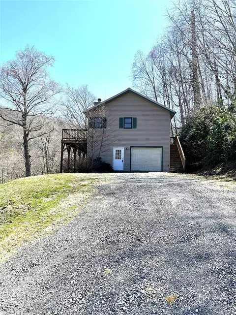 140 Plott Balsam Rd, Maggie Valley, NC 28751