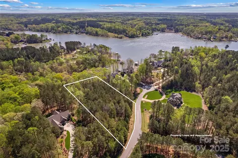 167 Park Crest Dr, Troutman, NC 28166