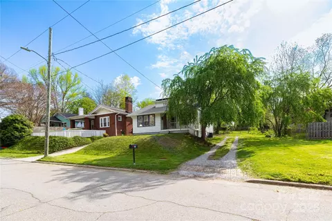 75 Mitchell Ave, Asheville, NC 28806