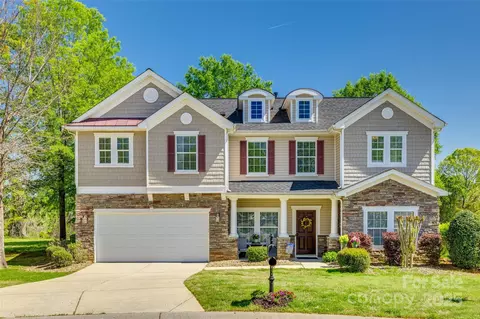 722 Sandy Green Ct, Fort Mill, SC 29715