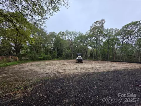 00 W Lee St, Dallas, NC 28034