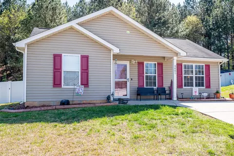 2401 Gelsinger Ave, Bessemer City, NC 28016