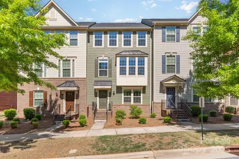3718 Speer Blvd, Charlotte, NC 28217