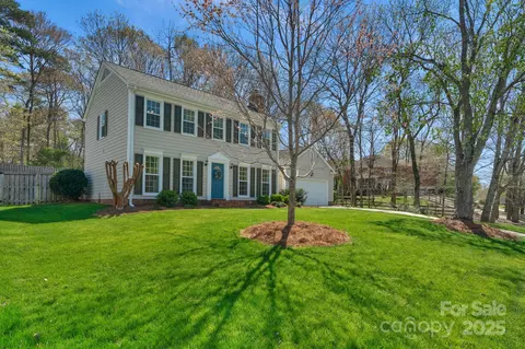 539 Stanhope Ln, Matthews, NC 28105