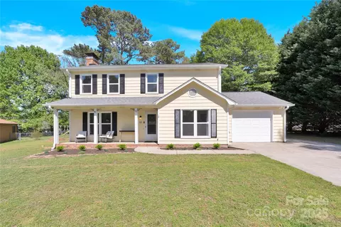 1308 Springlake Dr, Gastonia, NC 28054
