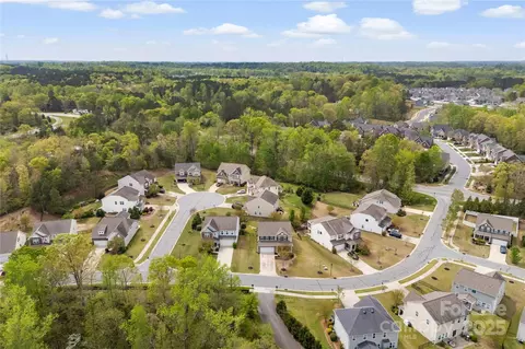 View/Area - 10773 Sapphire Trl, Davidson, NC 28036 photo 2 of 3