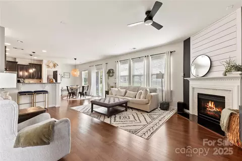 Living - 10773 Sapphire Trl, Davidson, NC 28036 photo 1 of 2