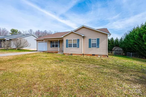 87 Green Meadows Dr, Taylorsville, NC 28681
