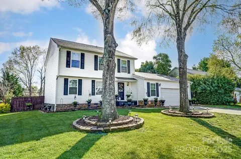 2243 Flint Glenn Ln, Charlotte, NC 28262