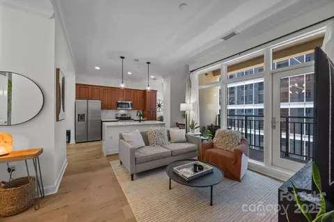 230 S Tryon 610 St #610, Charlotte, NC 28202