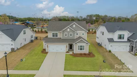 3918 Dahlia Dr, Harrisburg, NC 28075