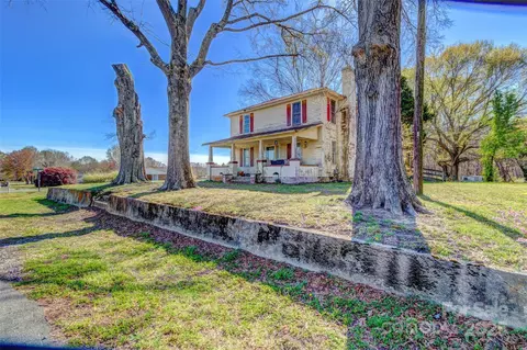 2114 Whitworth Rd, Cherryville, NC 28021