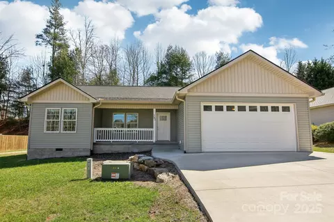 281 Plato Pl, Etowah, NC 28729