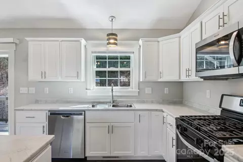 281 Plato Pl, Etowah, NC 28729 photo 13