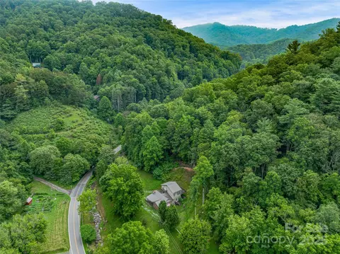 2670 E Fork Rd, Marshall, NC 28753